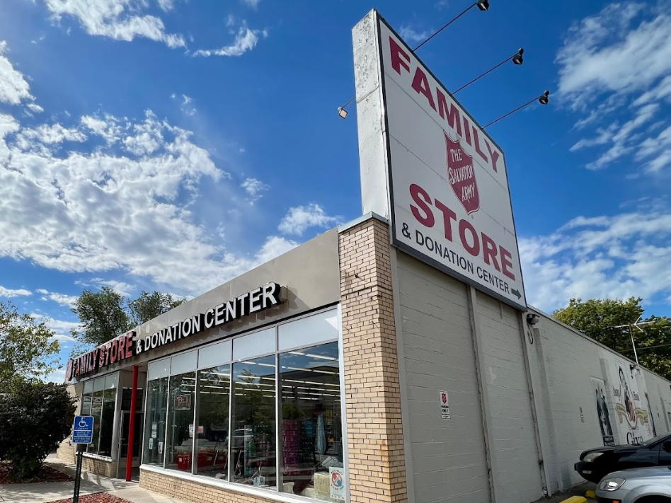 Nicollet Ave (Minneapolis, MN) Salvation Army Family Store & Donation Center